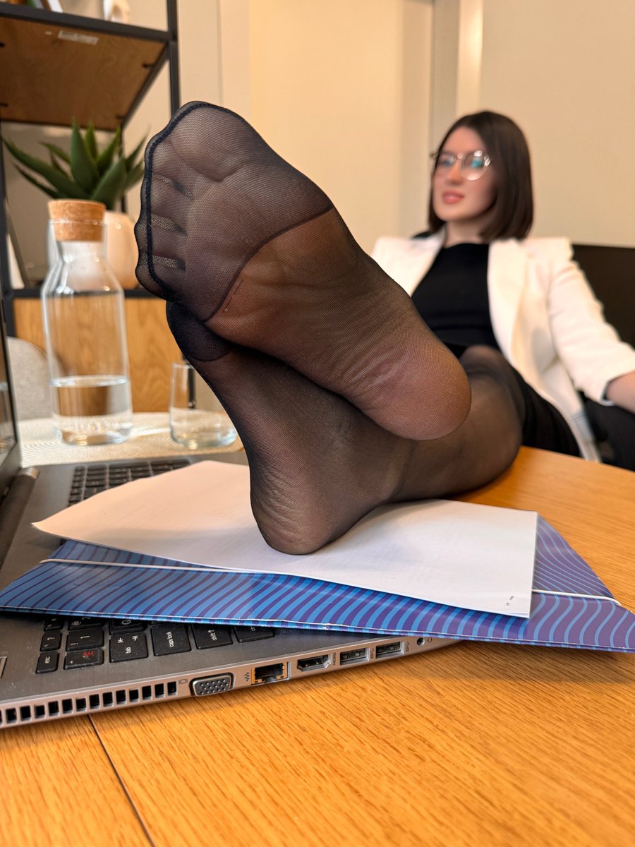 NylonKinj tweet media