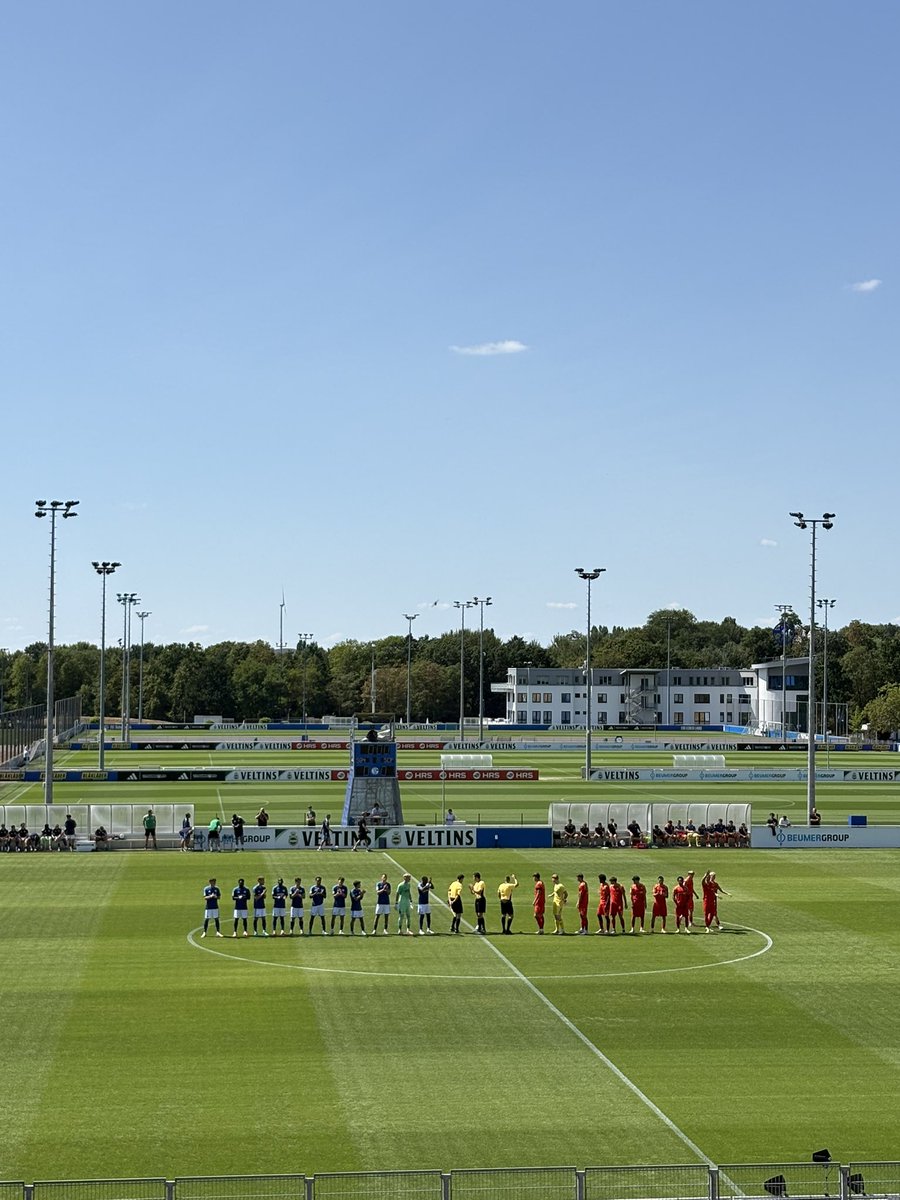 iamxDavid's tweet photo. Saisonstart U23 🙏💙🤍
#Schalke #s04 https://t.co/9turmJjdvz