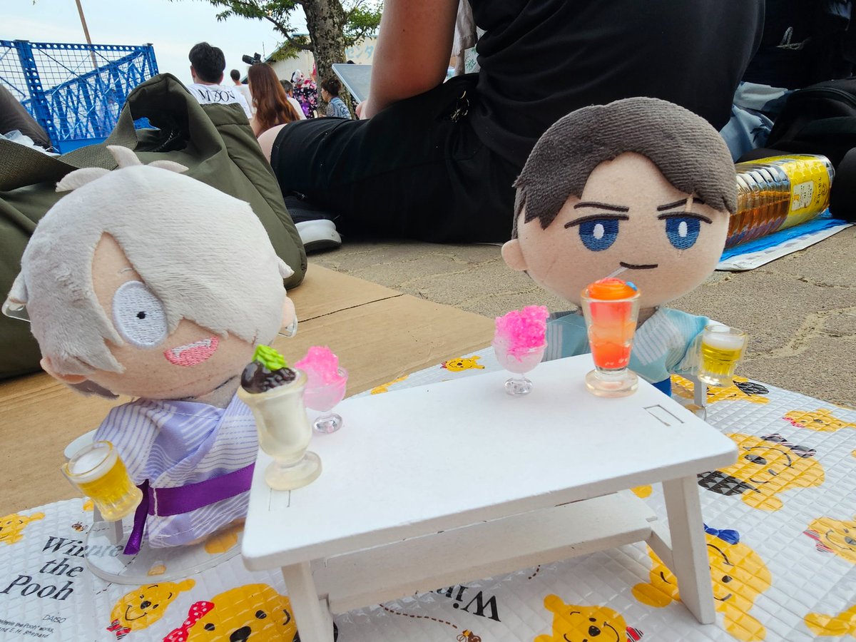 soranyago's tweet photo. 手賀沼花火大会
ビール片手に父たちと観覧。
西武園ゆうえんちのアクスタ最高です!
うまく撮れるかな…
#手賀沼花火大会 https://t.co/mGL4W0vtHI