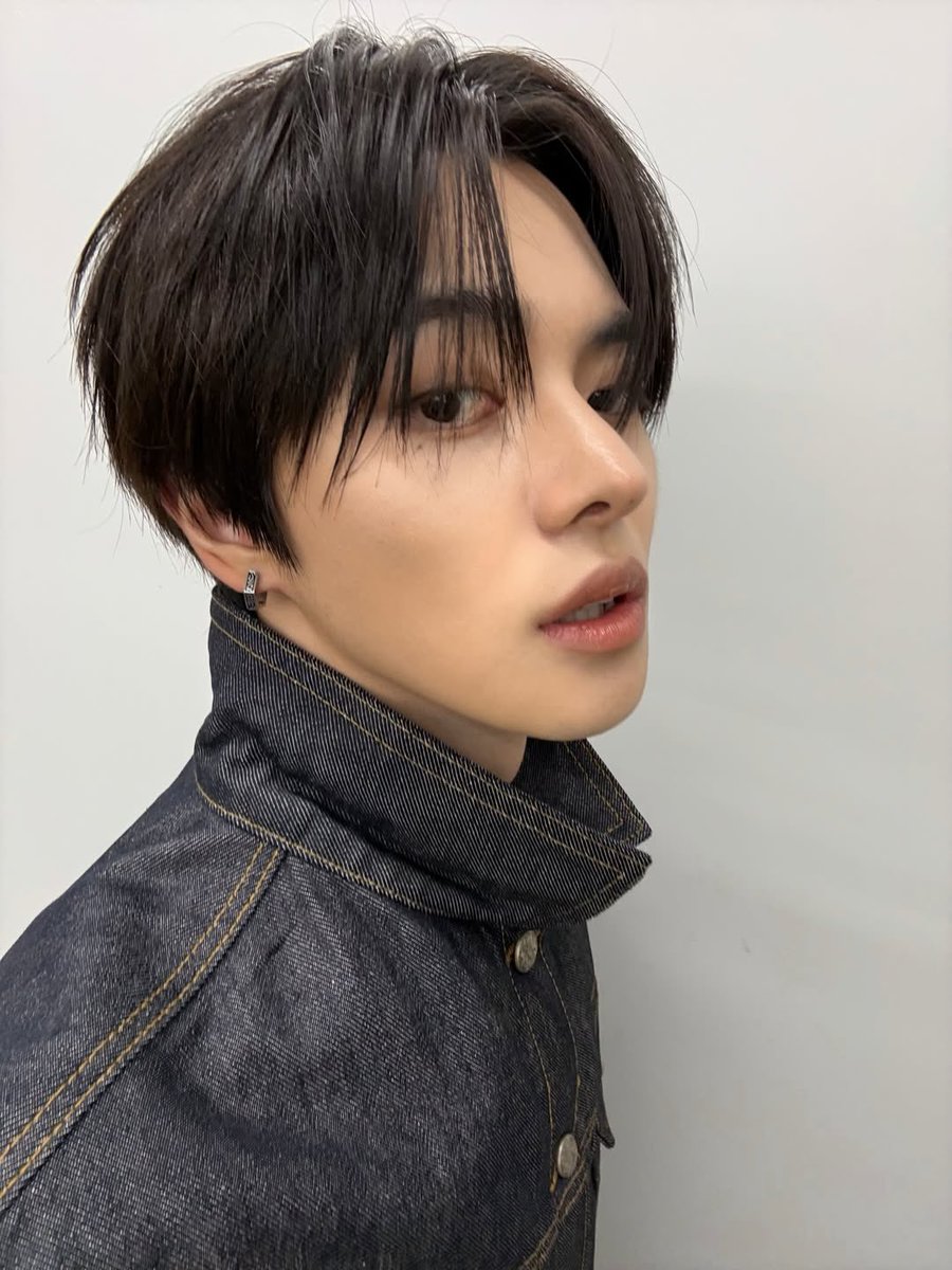 mrleokn's tweet photo. 引用で陽気なタンバリン男ってあったWWWWWWWWWWWWWW
この様子のおかしいイケメンはALPHA DRIVE ONEの激メロリーダー イリオくんです♡
1度 彼の沼に足を踏み入れたら二度と戻ってこれません https://t.co/BCM1GCbhYO