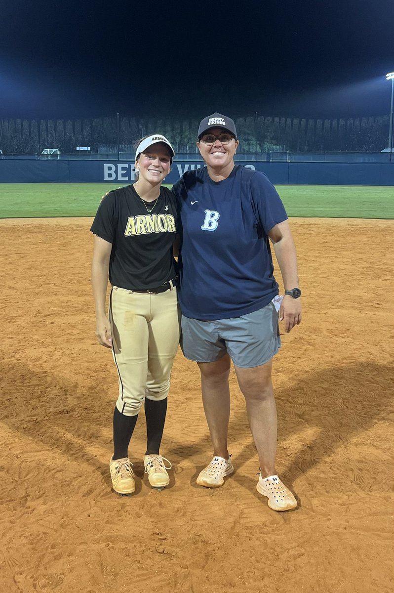 JAnderton2029's tweet photo. Yesterday I was so excited to go to an @BerrySoftball camp for the second time! I was glad it got moved to yesterday to avoid the rain today. I had a fun day and enjoyed every moment! As always @coachmere_16 was a blast and a special thanks to all the players who came to help. https://t.co/GF5VnoQVz8