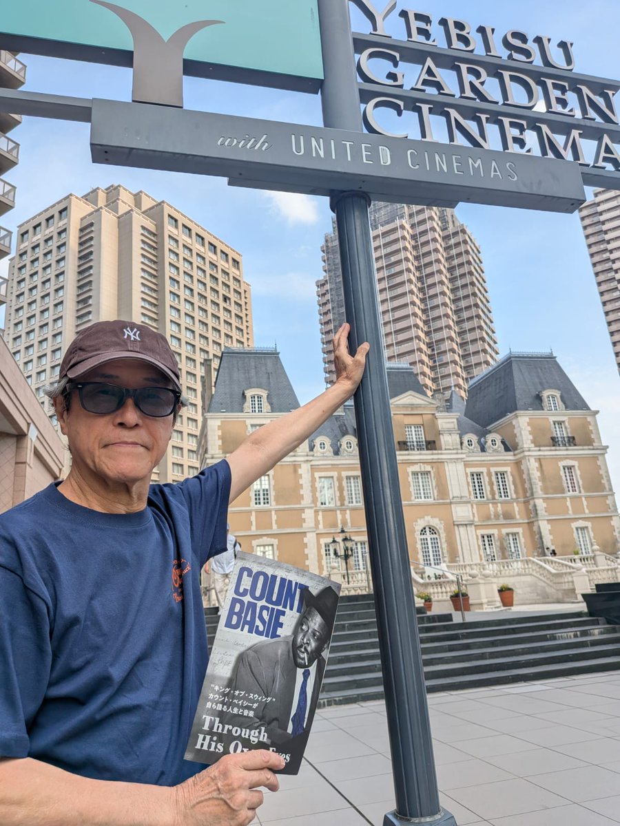 muddyhotoke's tweet photo. やっと観に行けた
映画｢カウント・ベイシー｣
もっと演奏シーンが観たかった
フレディ・グリーンの話も

ビリー・ホリディは歌声そのものがブルーズ
いろんな時代を見てきたクインシーの話がよかった

シナトラの"Fly Me To The Moon"が頭に流れたまま家路に
明日は大音量でベイシーを聴こう🎹🎷🎺🥁 https://t.co/5wd7xGiOxG