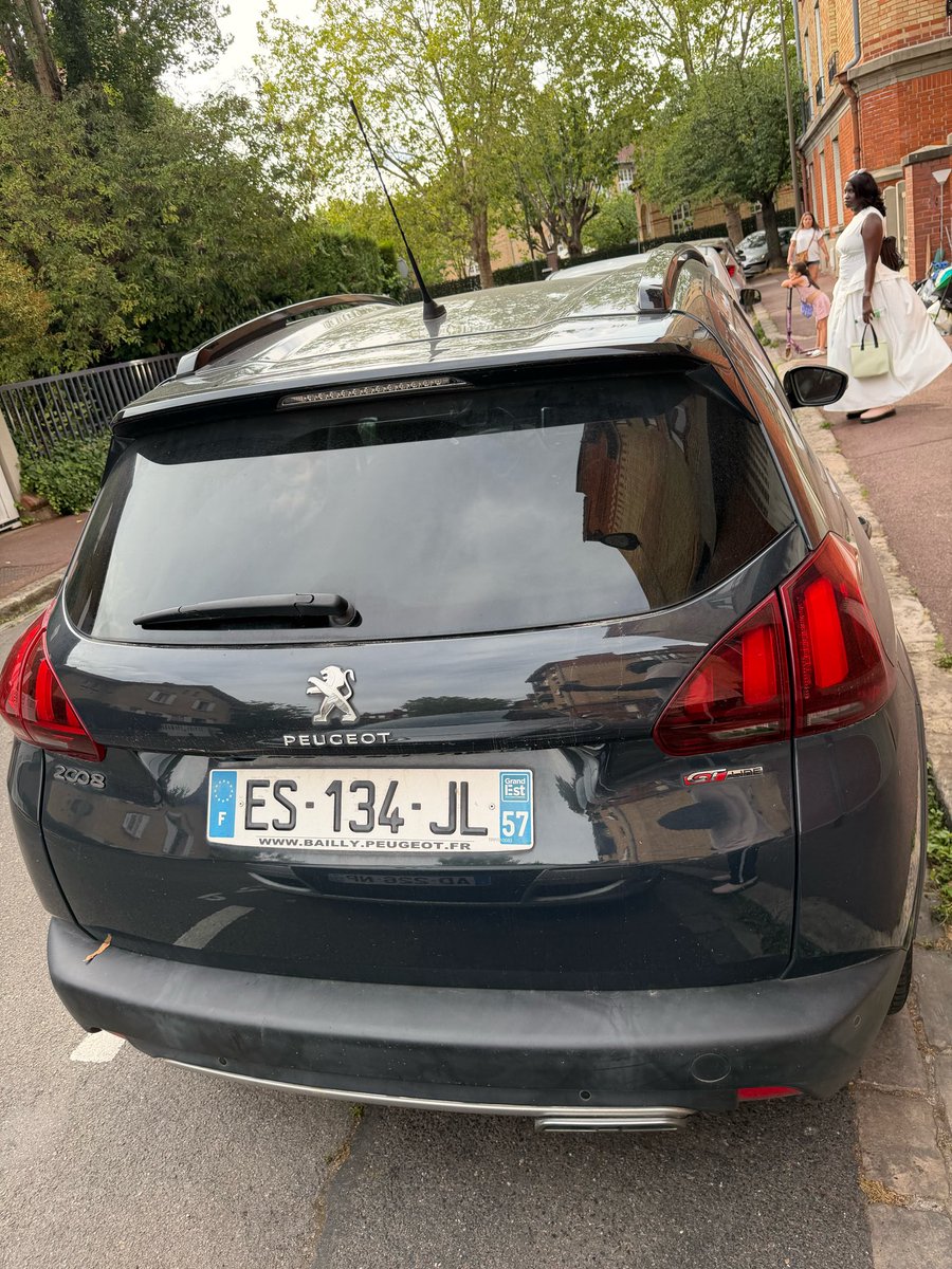 vrihen0's tweet photo. Peugeot 2008 gt line 2017
Automatique essence
107k km 
Rien à signaler 
Camera recule radar 
Volant sport chauffant 
Siege similicuir tissu
Courroie distribution deja changée 
7700€ https://t.co/VqGN1JlalU