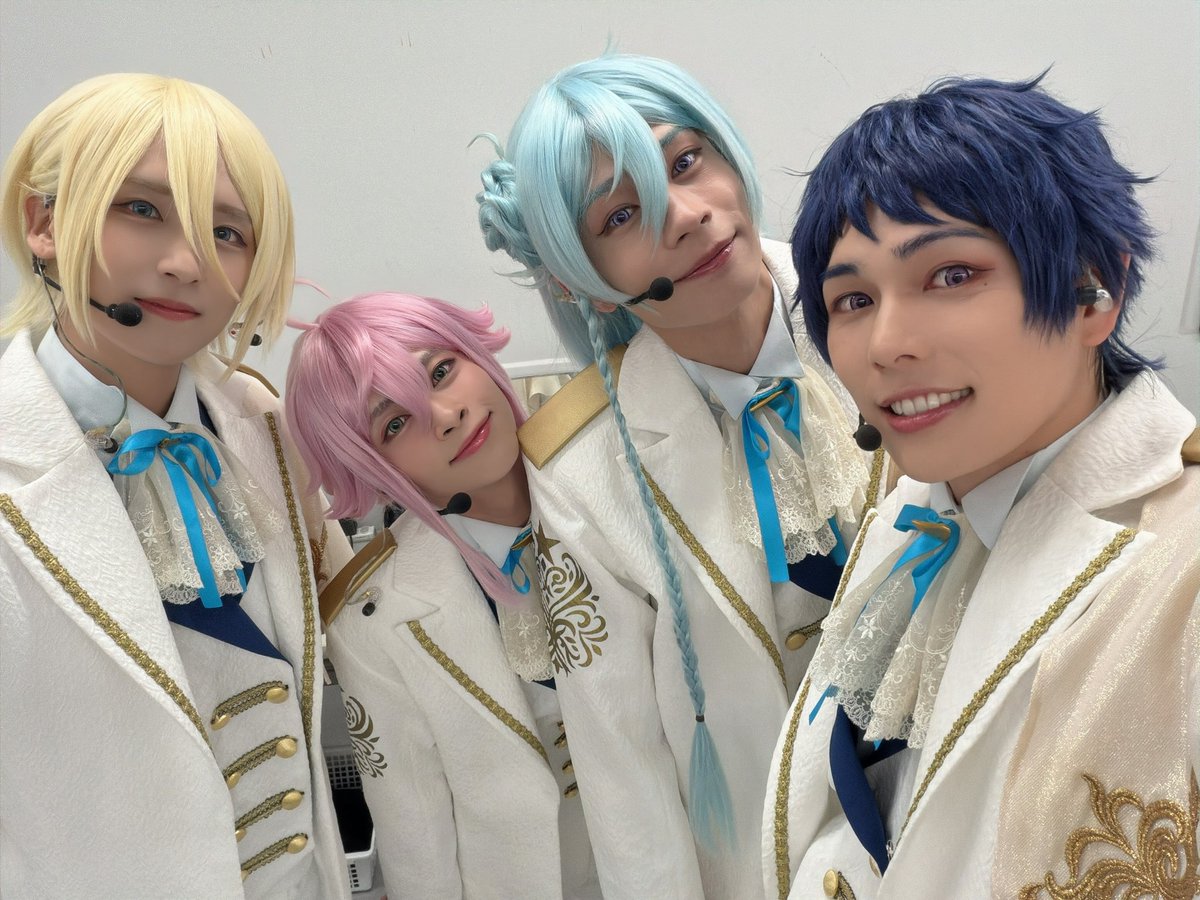 729Yuta's tweet photo. 『あんさんぶるスターズ！THE STAGE』
-10th Anniversary LIVE-

初日公演！北九州メッセ！
そして配信を視聴して下さった方々
ありがとうございました！！

本当に楽しかったーー！！
皆様は楽しんでいただけましたか？

明日もfineとして天上の音楽奏でます🪽
 #あんステ  
 #あんステLive https://t.co/TLjgwDwLvy