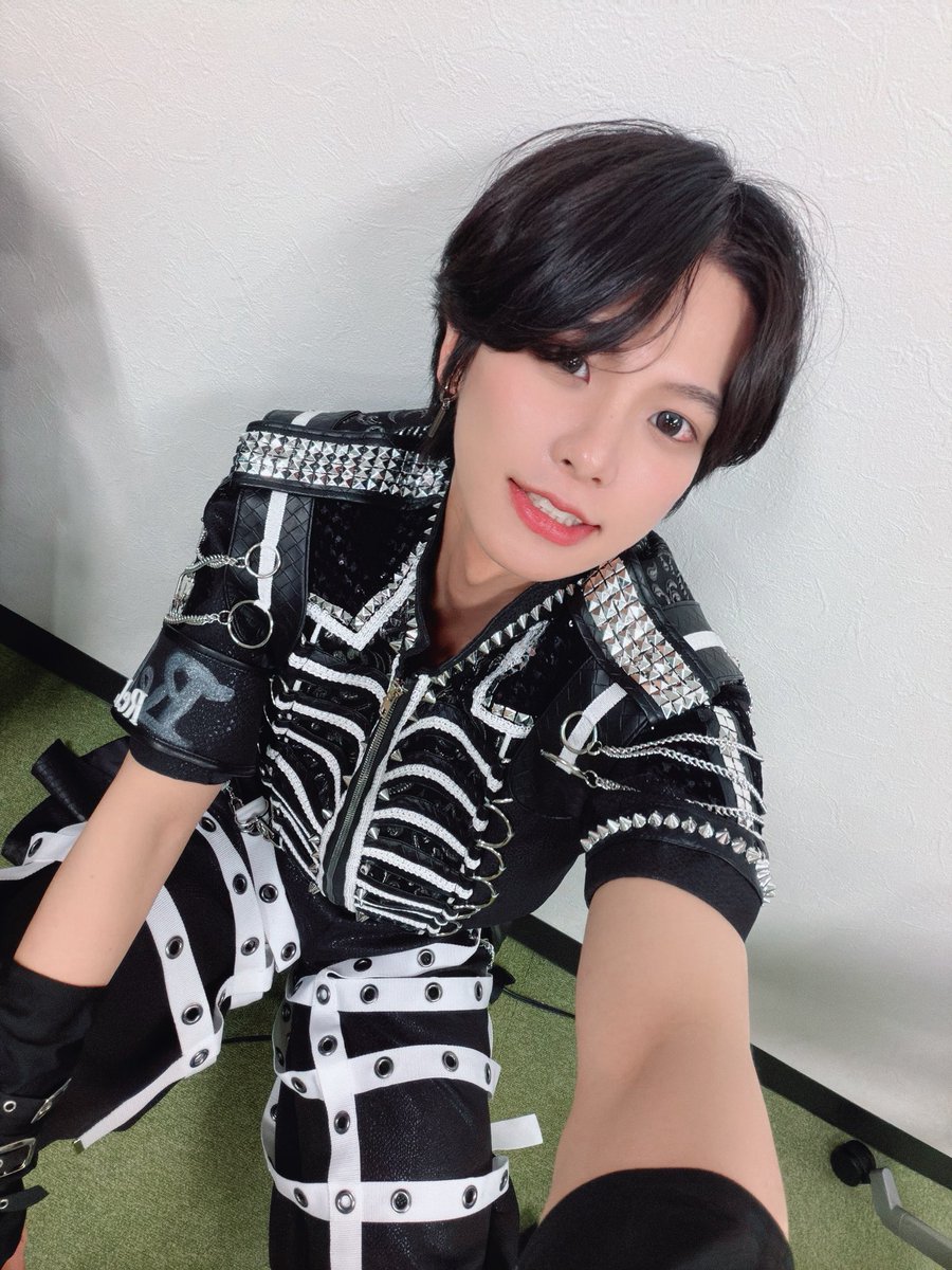 ryuu_ReL's tweet photo. ReLIT 8th Single「炎上 / ばかっけぇ!」
発売記念撮影会 in 大阪📸

ありがとうございました！👼🏻🤍🪽

今日もみんな優しいし話してて楽しいし幸せでしたー！本当にありがとうございました！！！🥰🥰🥰

明日のフリーライブもよろしくねー！！！✨✨✨ https://t.co/TvjfwyxmQL