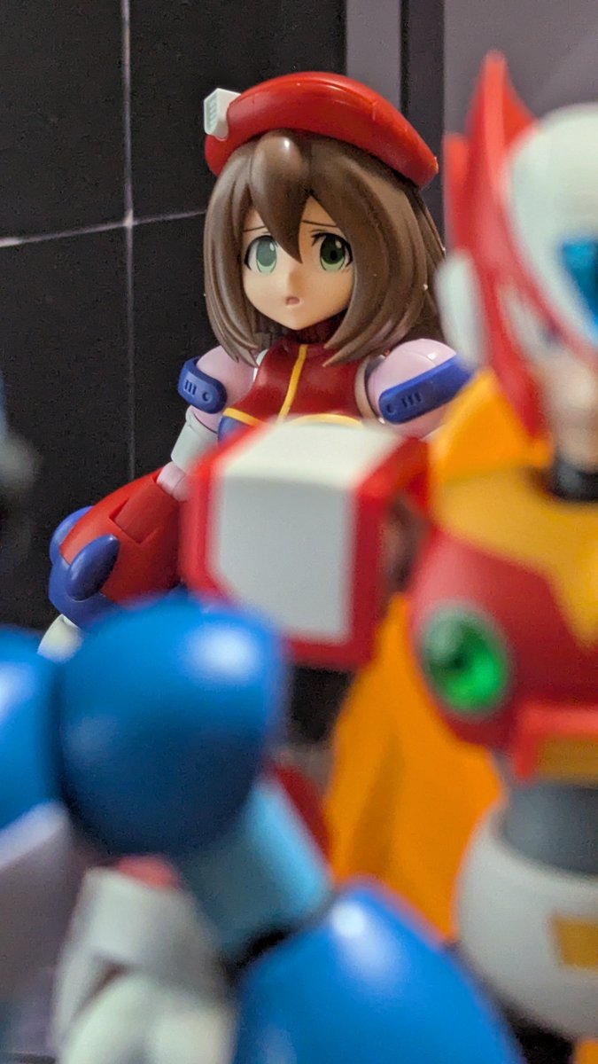 7jS4FMAnMgCyuW4's tweet photo. #夜のフィギュア撮影会 
お題:フリー　過去
負けない愛がきっとある
#ロックマンX4 
#コトブキヤ https://t.co/3rwI4IvT7u