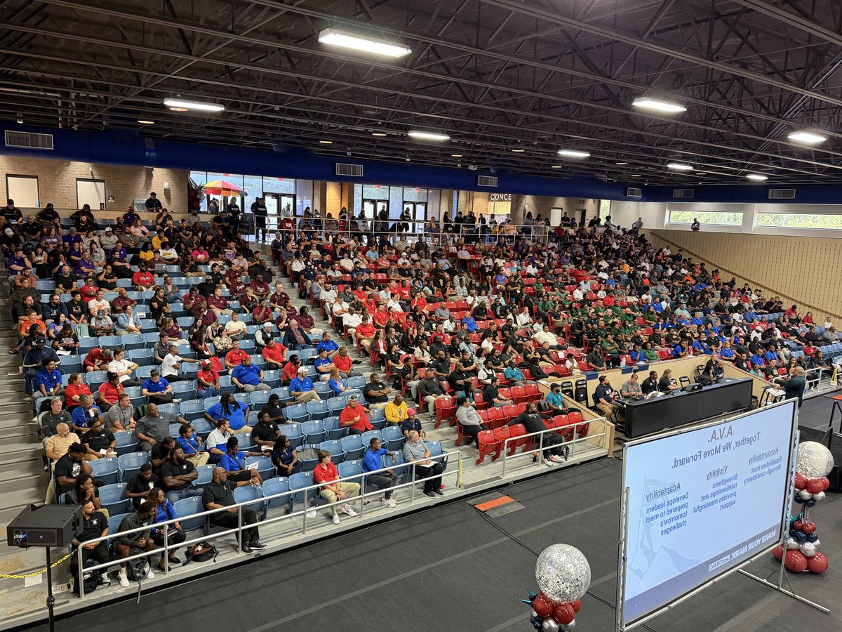 FBISDAthletics tweet picture