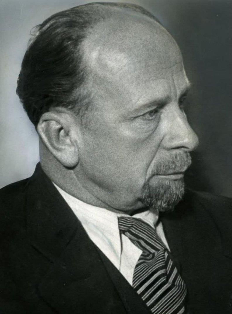 FalkBernhard's tweet photo. Zum Gedenken am heutigen 1. August:
Der große deutsche Staatsmann Walter Ulbricht
starb am 1. August 1973 im Alter von 80 Jahren. https://t.co/wxmaFZsLtT