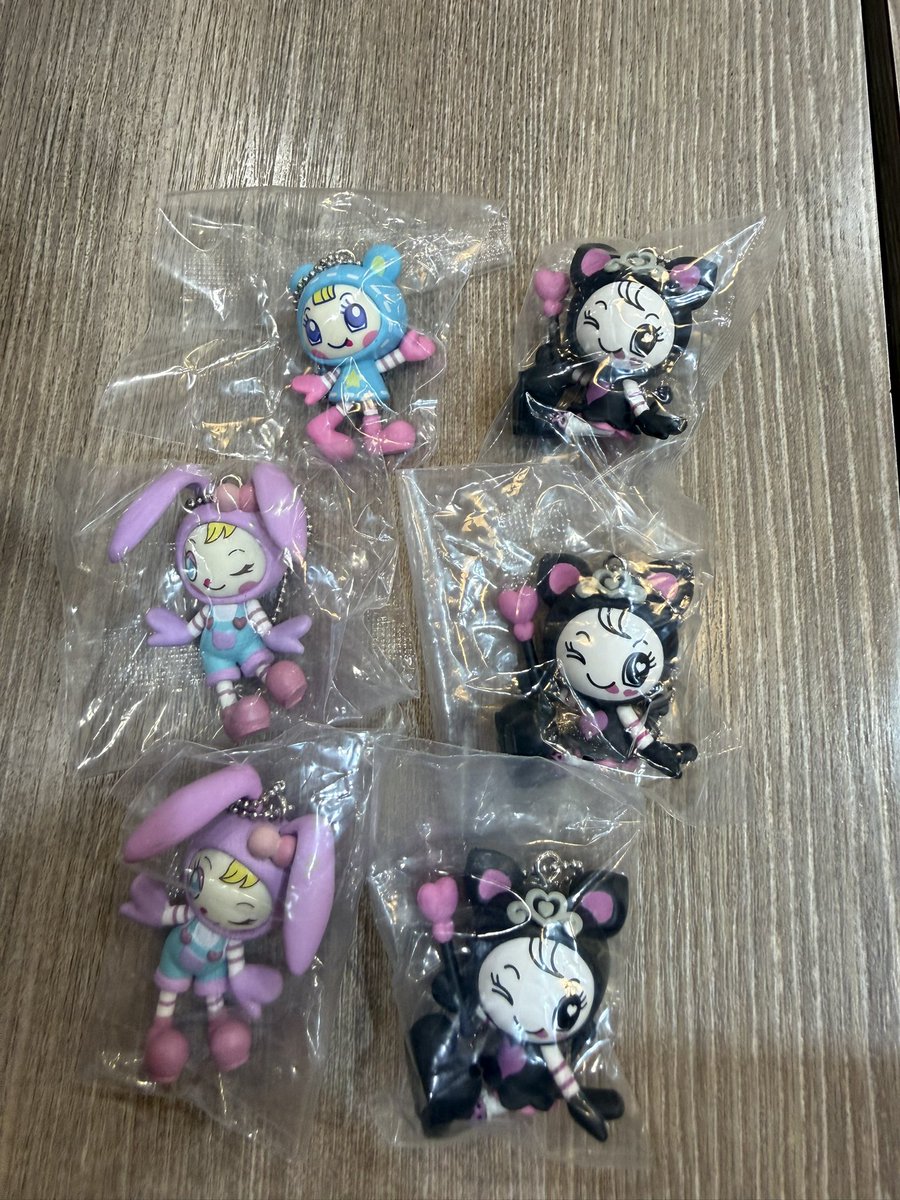 morumo__'s tweet photo. #ガチャ交換　
 メゾピアノ フィギュアキーホルダー
【譲】写真のもの
ブルーベリエちゃん、クランベリエちゃん
デビリーちゃん

【求】ベリエちゃん（通常のもの）>買取

※大阪での取引希望です

当てはまる方からいましたらお気軽にリプまたはＤＭください〜 https://t.co/qiGjGekUGX