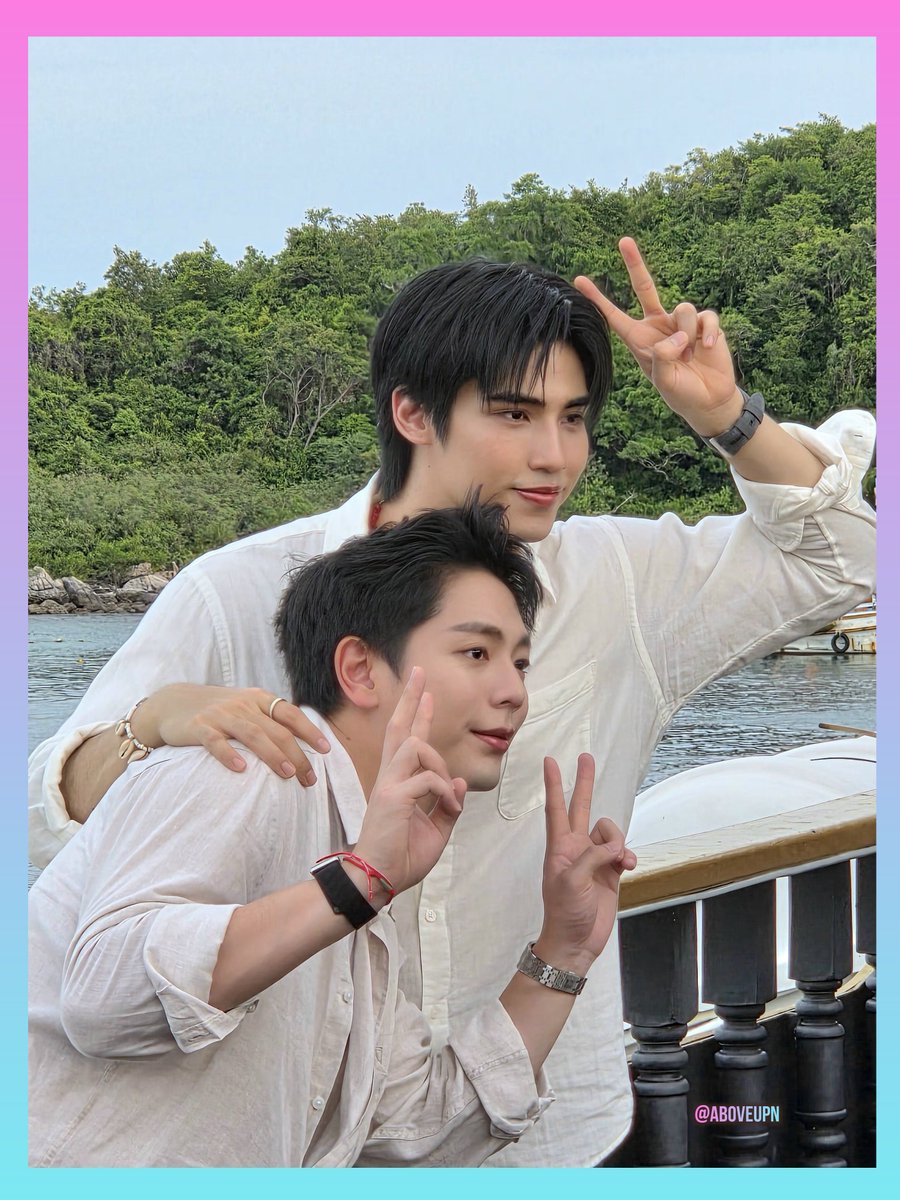 AboveUpn's tweet photo. มาทะเลก็ต้องเป็นปูกัน 🤍🤍🤍🆙️🆙️🆙️💯💯💯🛥🚢🏝🏖🦀
#SeaYouWithUpPoom 
#uppoompat #poompps https://t.co/BnZfSe6UDb