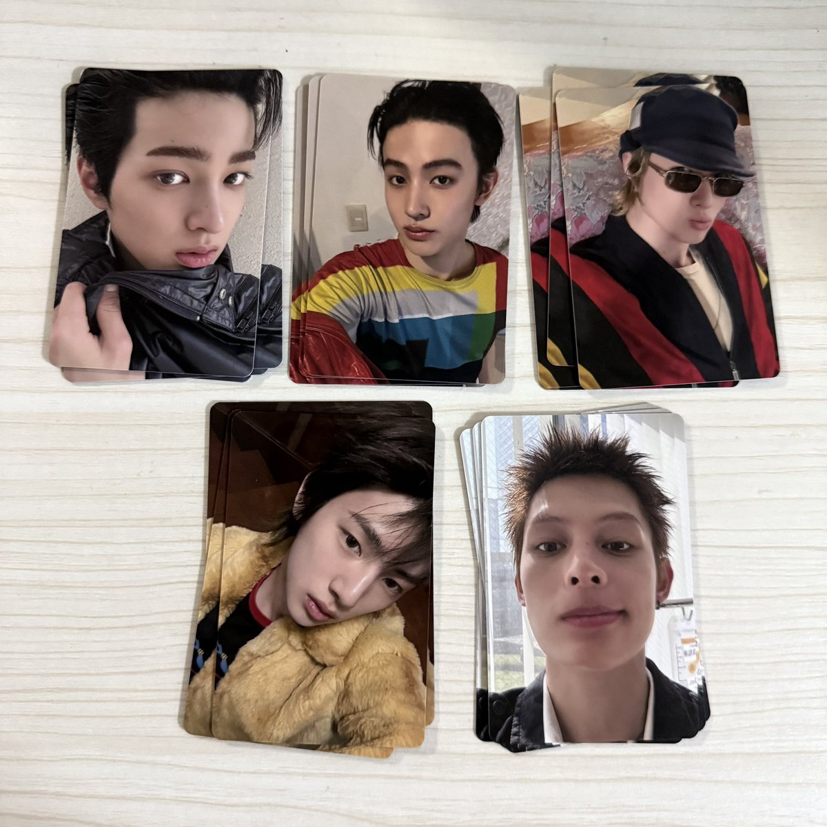 10LEEBUBOOO's tweet photo. 𐐪🇰🇷 ยังไม่ดีล / ไม่พร้อมส่ง 𐑂

🎀  set 2140

꣑ৎ รับมัดจำ
꣑ৎ รวมส่งทุกอย่าง เหลือค่าส่งในไทย
꣑ৎ ค่าส่ง 35/45

มาร์ติน เจมส์ จูฮุน ซองฮยอน กอนโฮ

દ #ตลาดนัดcortis ૩ เจม มาติน https://t.co/mBsLtc6ieZ