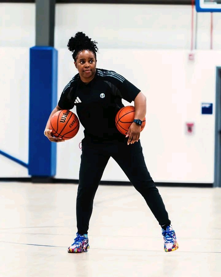 frajatta92's tweet photo. Some coaches win games. Others change the direction of a generation.

@Coach_Rena is doing the latter.
She has shown that leadership isn't about noise, it's about vision, courage, preparation, and belief. Every time her team steps onto the court, you can see her fingerprints in their discipline, confidence, and fight.

She isn't just coaching basketball; she's redefining what's possible for African women's basketball and inspiring countless young girls to dream bigger.

The future of African basketball is brighter because Rena Wakama chose to lead.
Take a bow, Coach. The game is better because of you.
