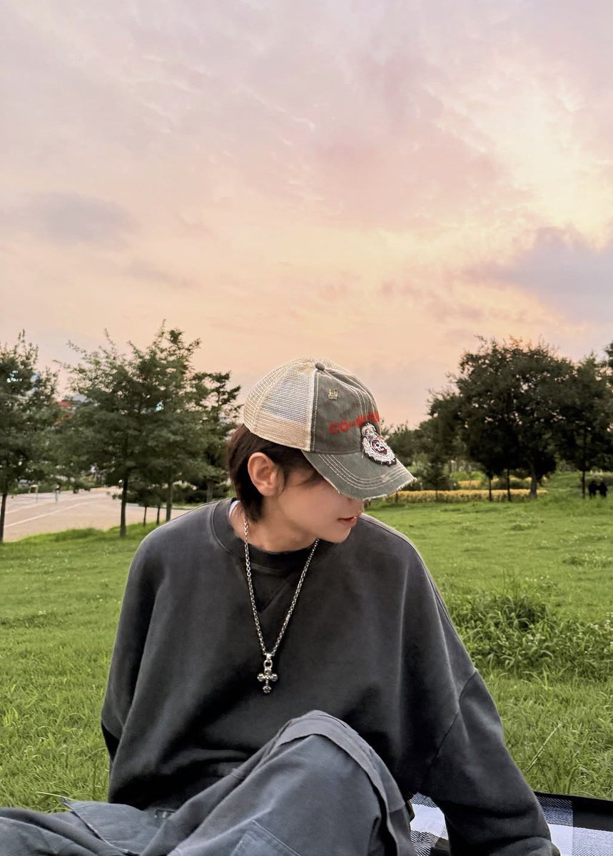 shuasmedia's tweet photo. joshu_acoustic instagram update 🤍 #조슈아 

Lost in the sunset 🌅 https://t.co/ptaX0WwNDk