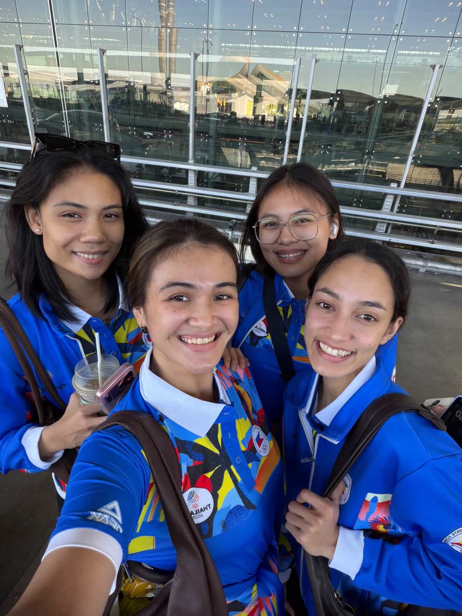vellaciaofan's tweet photo. MISS U GIRLS https://t.co/btCoZhqTdt