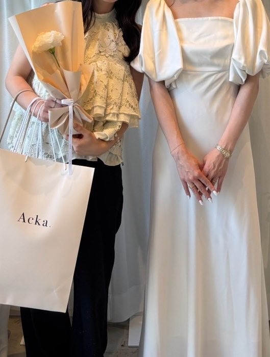 na_73___'s tweet photo. ずーーっと欲しかったワンピースを求めにはじめてAcka.のポプアに‥🩵🤍今まで画面の中にいたAcka.の方たちを生で見て終始口角上がりっぱなし、、勇気を出して@kitakaze__ さんとお写真撮ってもらったので、即ロック画面に📲🎀⟡.·自分磨き頑張らないとᯓ★ https://t.co/fepa3EQg92