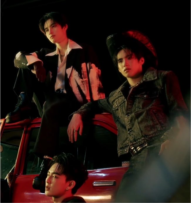 Milkshake2206's tweet photo. ยูนิตอะไร ผมซื้อ https://t.co/hmVKMGBsto