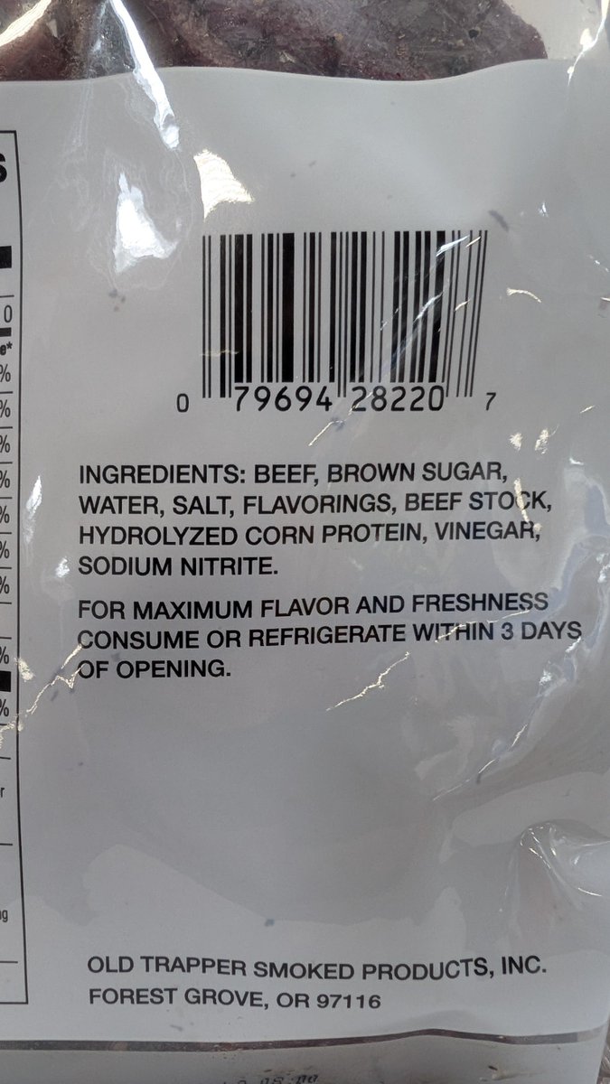 King_of_Biltong's tweet photo. Just compared two popular store-bought beef jerkies (Old Trapper Peppered & Bridgford Sweet Baby Ray’s) to our Biltong.

Commercial jerky: brown sugar, MSG/hydrolyzed proteins, long additive lists, sodium nitrite, heat-processed, sweet/BBQ flavour.

Our Biltong: grass-fed Angus, vinegar, coriander & traditional spices, air-dried the SA way. Higher protein, no sugar, cleaner ingredients, real beef flavour.

Different product entirely.