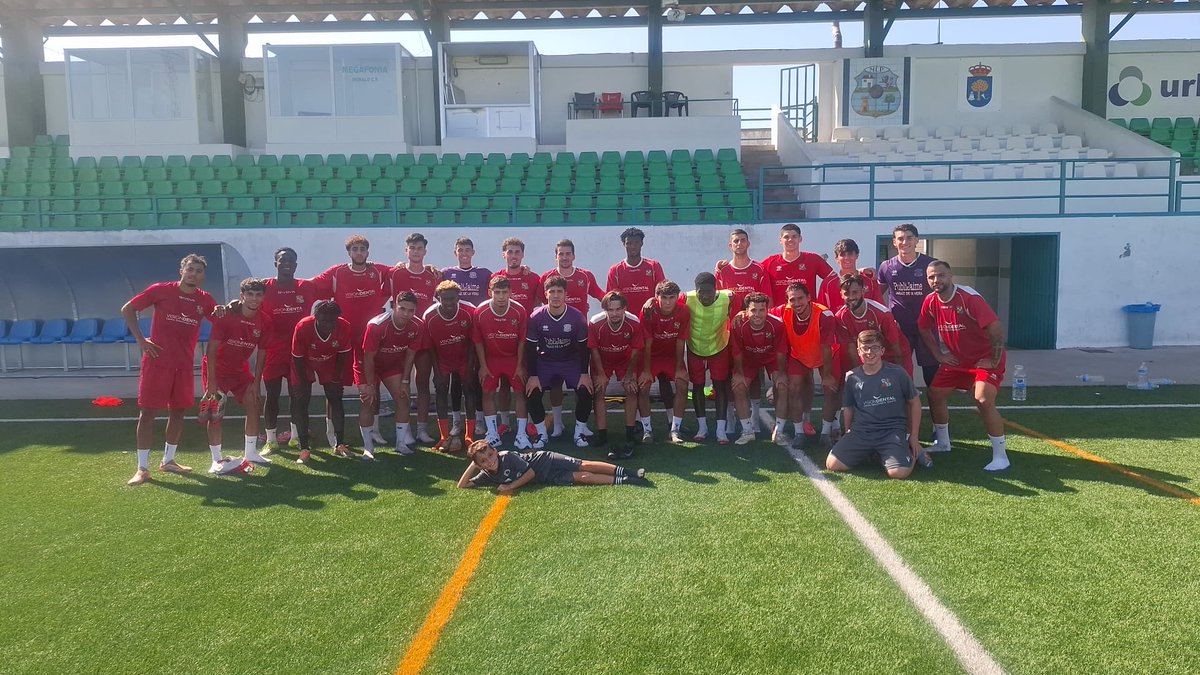 MORALO_CP's tweet photo. Volvemos al trabajo.

Con la ilusión renovada, las pilas cargadas y la misma ambición de siempre, hoy comienza la pretemporada del Moralo CP.

Primer entrenamiento. Primer paso de un camino que recorreremos juntos.

💚 ¡Vamos, Moralo! https://t.co/JePZ79irkA