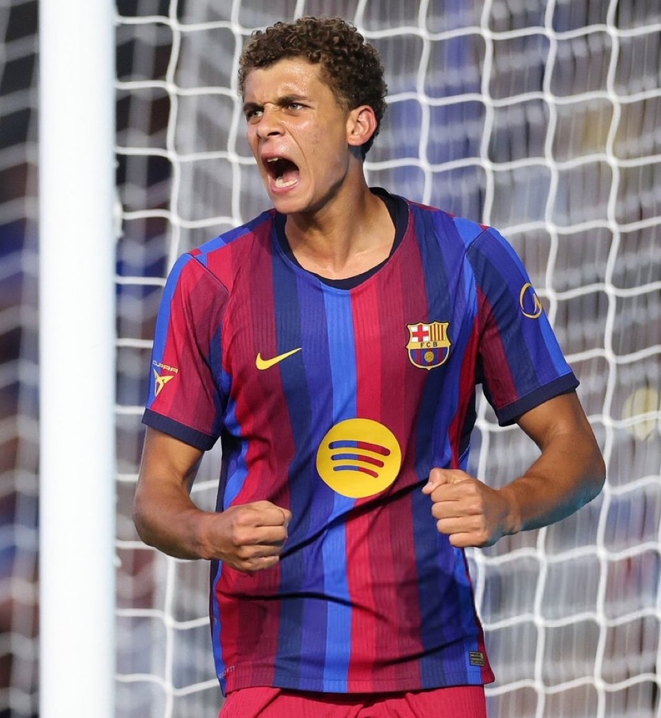 FCB World tweet media