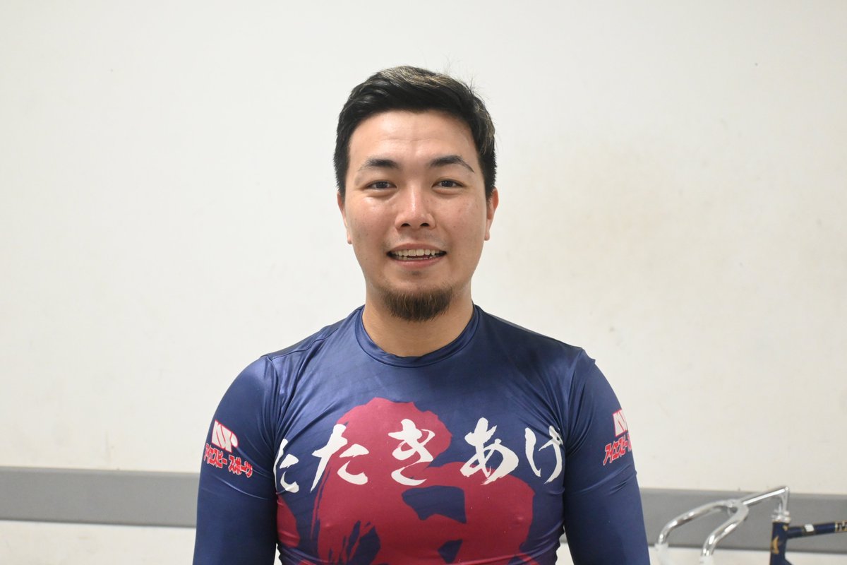 tokyosportsmid's tweet photo. 【#いわき平競輪 ＦⅠ #東京スポーツ杯】
Ｓ級決勝は混戦。木村ー依田、酒井ー佐々木堅、村田ー佐々木真、松岡は単騎。
松岡「村田は日体大の後輩で連係したこともあるけど、今回は自分で動きたい気持ちが強かった」
#木村皆斗 #松岡辰泰 #村田祐樹 #酒井雄多 https://t.co/CCje6FHxf5