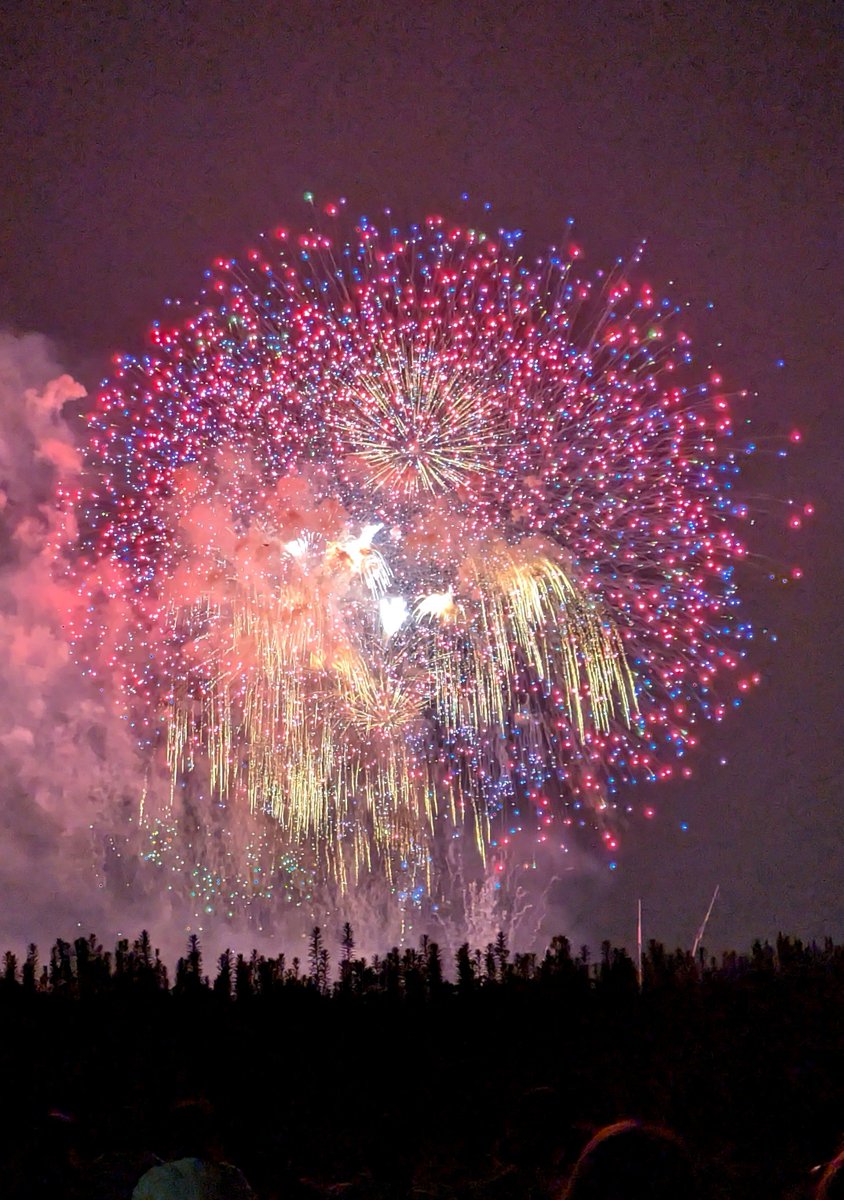 matp1290's tweet photo. 久々の花火大会行ってきた〜🎆 https://t.co/lpDSLsQGxQ