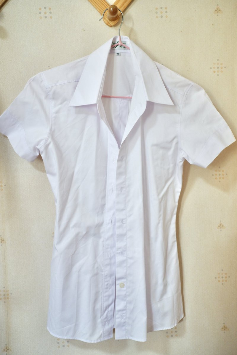 fromYEENtoYOU's tweet photo. ส่งต่อเสื้อนักศึกษา มีสาบหลัง ใส่ไปไม่กี่ครั้ง

เสื้อร้านนิสิต 230฿
- ไซส์ M อก 34
- ผ้านิ่ม
- มี 3 ตัว

เสื้อร้านมุมทอง 130฿
- ไซส์ M อก 34
- มี 2 ตัว
- มีตำหนิ เพิ่มเติมในเมนชั่น

เสื้อร้านกระดุมทอง 100฿
- ไซส์ 30 อก 31
- ใส่ไปครั้งเดียว

ส่งฟรี

#ส่งต่อชุดนักศึกษา #ร้านนิสิต https://t.co/VL46P9cpgG