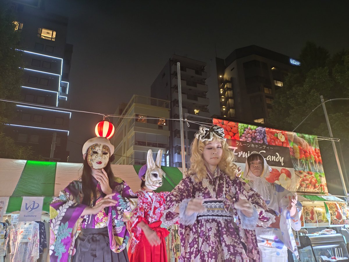 yW3tS71VDyPurA0's tweet photo. 和伝祭inうえの夏まつり🎐
和人形のパントマイムショー👘
パート1
＃うえの夏まつり
＃和伝祭
＃和人形ショー
＃パントマイム https://t.co/pcbmM0oRDo
