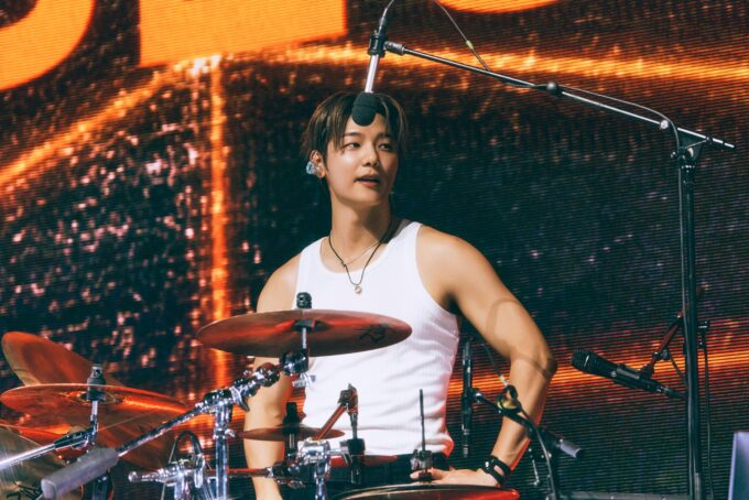 Kkorepo's tweet photo. 「#CNBLUE」、熱狂的で鮮やかなパフォーマンス…ワールドツアー「3LOGY」ベルリン公演ビハインドカット
🔗https://t.co/1QdAaZ9AiK https://t.co/Ub9qWkxewW