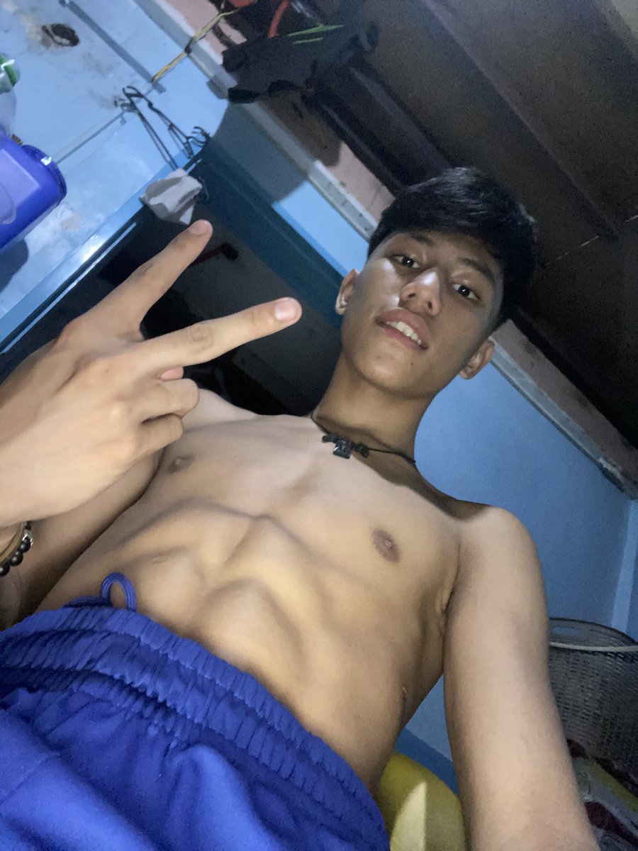 EulFajardo's tweet photo. peace tayo be😵 https://t.co/0IS5RaURCs