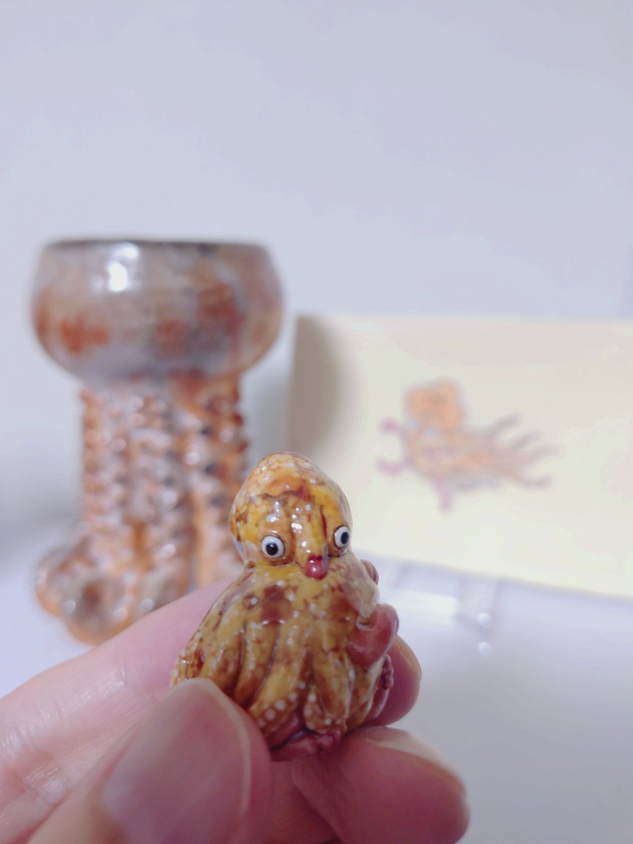 Shore_Mountain's tweet photo. 火星人っぽい蛸の酒器と蛸っぽいアメフラシの根付です。もうひと作品、蛸が欲しい🤭
#今井完眞 #由良薫子 https://t.co/Uu0pWyZvV5