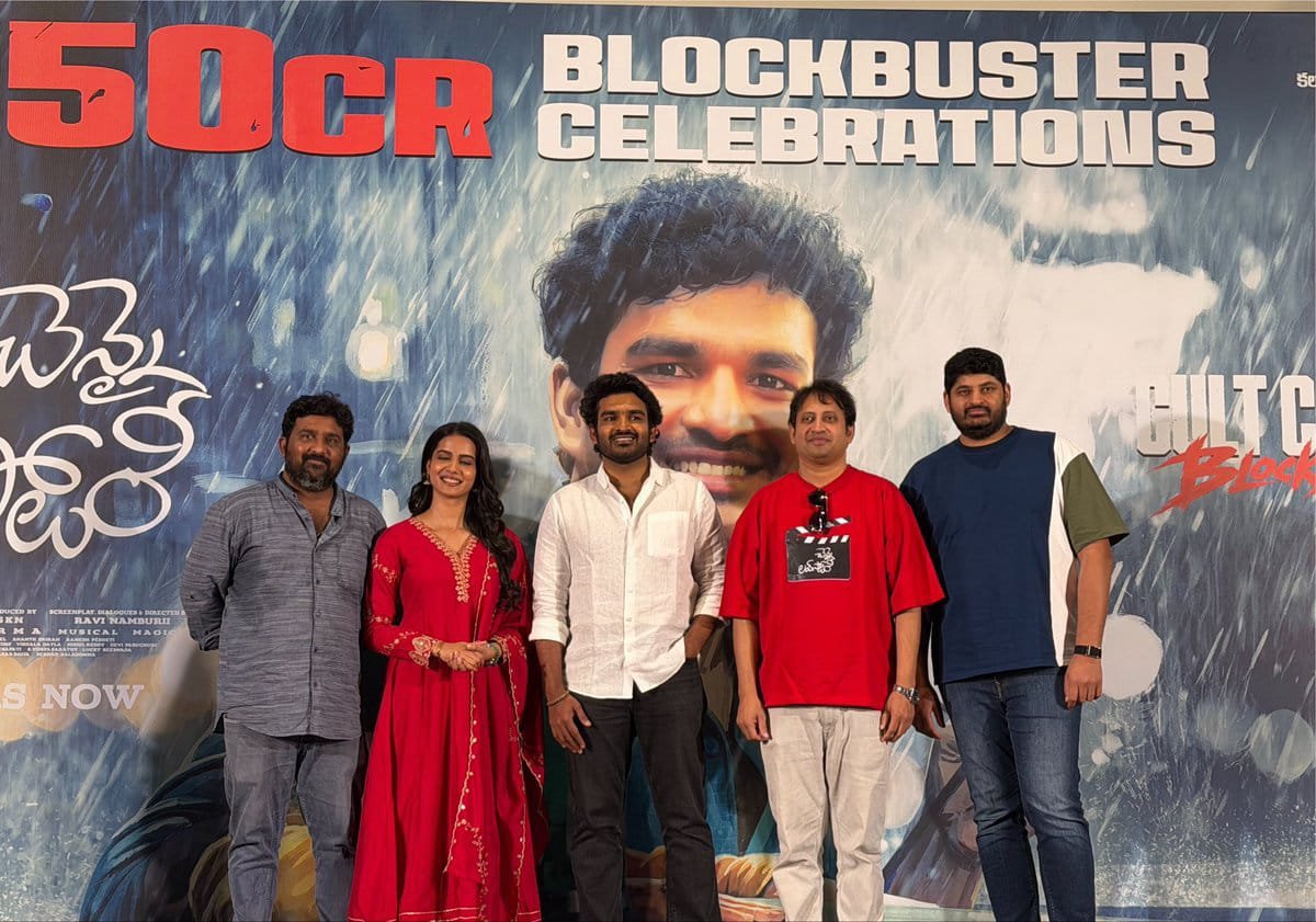 Tony90032's tweet photo. Blockbuster vibes all the way! 🔥❤️ Kiran Abbavaram anna ki deserved hittu padindhi. 🙌
#ChennaiLoveStory https://t.co/an4Ckb2jWe