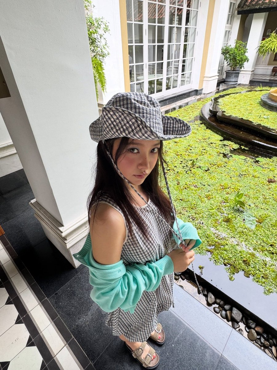 bellingkham's tweet photo. Happy National Girlfriend’s Day @Yereim 🤍 https://t.co/X6wYQt9AGR