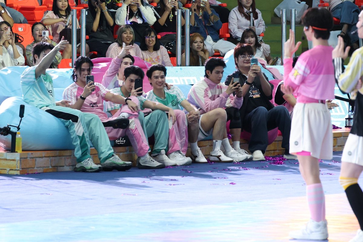 AyuMazou's tweet photo. เอ้ออออ~👍

ZEENUNEW x ZON SUSU
#กีฬาสีซีนุนิวสุดเจ๋ง
DOMUNDI SPORTS 2026
#DMDSportsDay2026
@zee_pruk #ZeePruk
@CwrNew #NuNew #ZeeNuNew https://t.co/z3eDdqiPFG