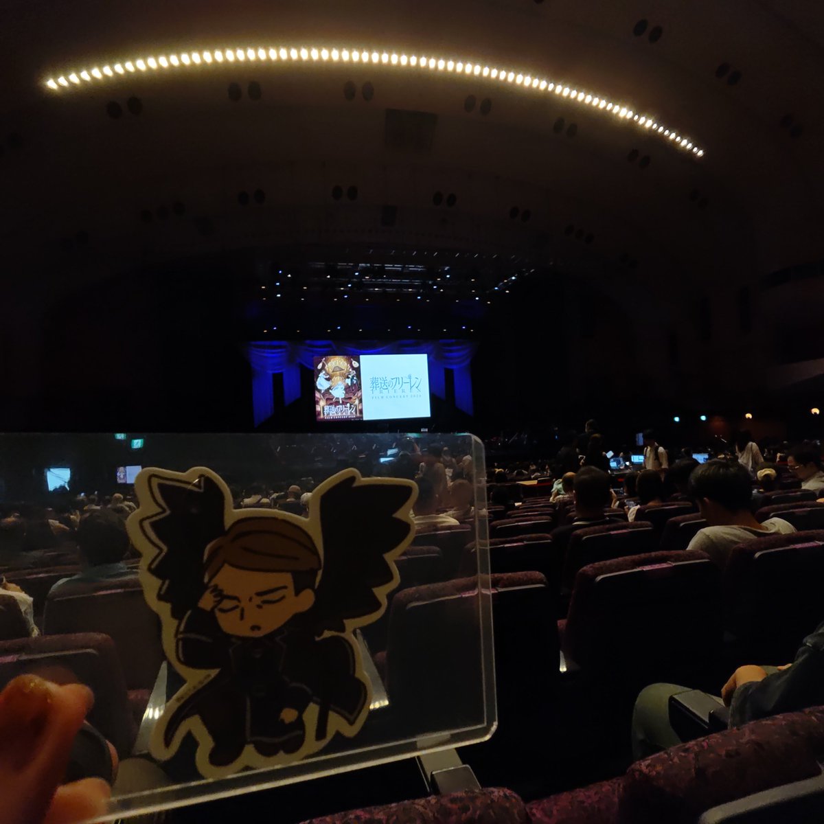 deedaster19's tweet photo. フリレンコンサートあり��とうございました！ゲナさんピックアップ映像最高でした🙏相棒が映った時も身動ぎひとつしなかったの、我ながら偉い…
Zoltraak とThe Golden Land を直に浴びることができて幸せです https://t.co/8KOCQ60J5j