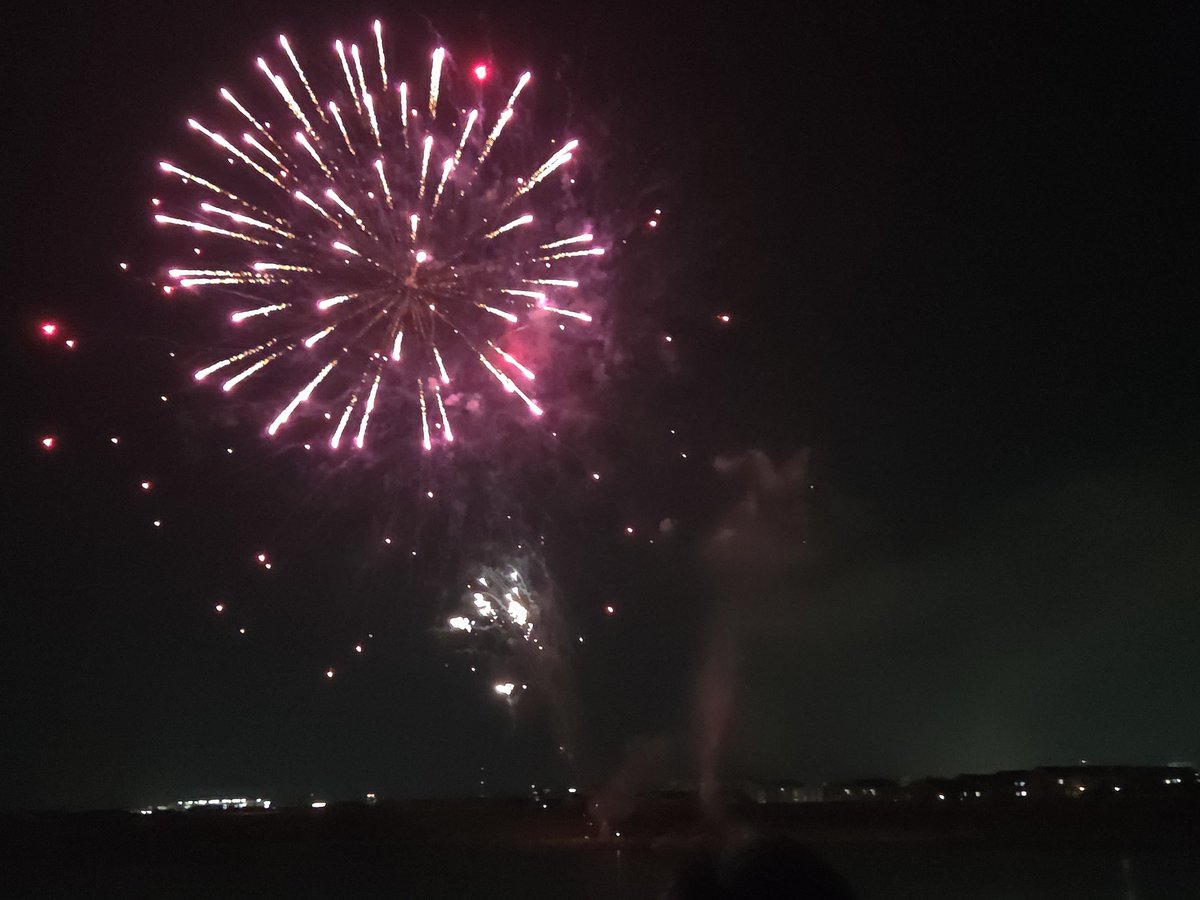 tabigure's tweet photo. ま
花火はうまく撮れんです💦

地元の祭りです
古志祭り

島根県出雲市 https://t.co/5qkcydjpTF