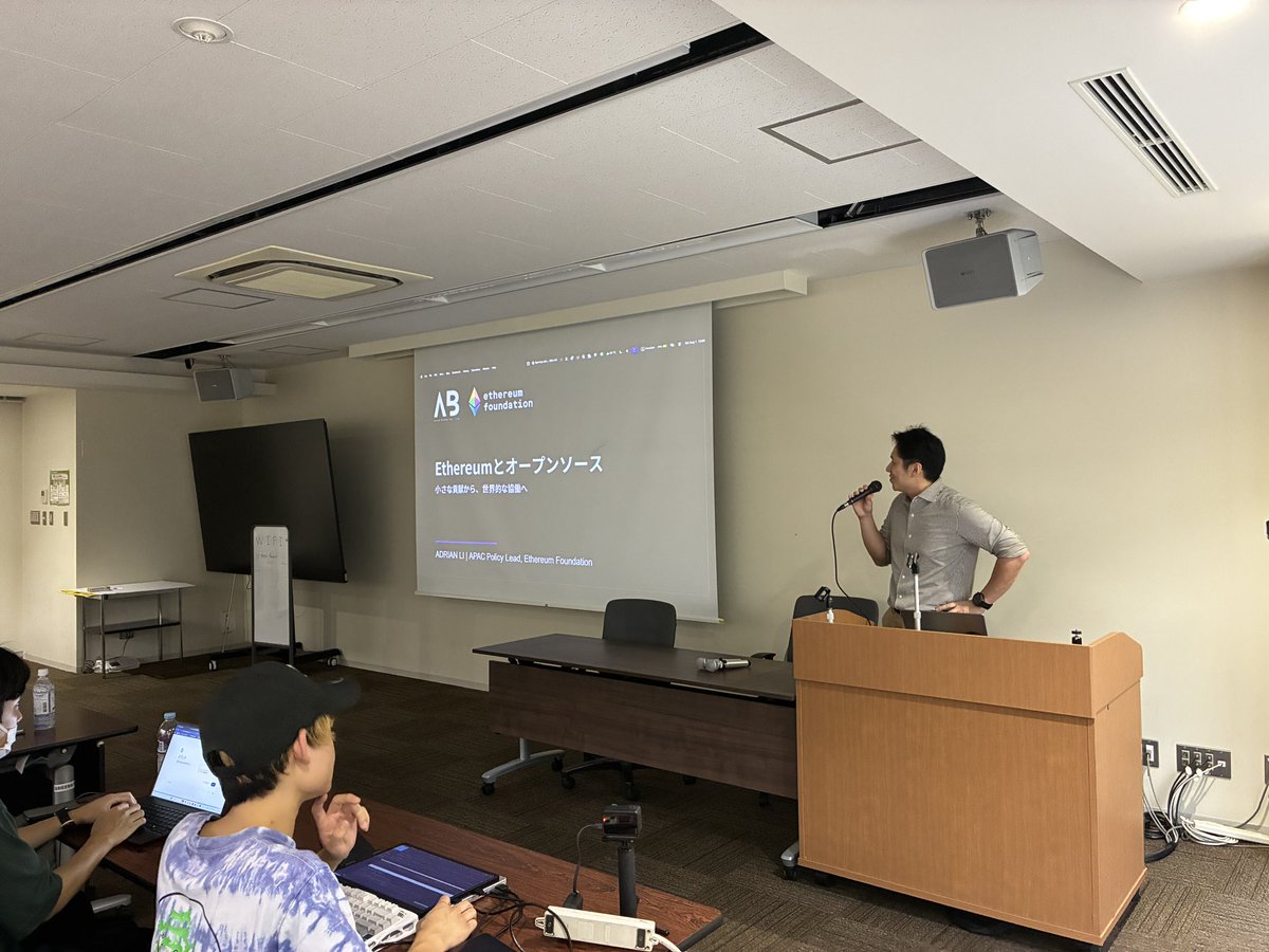 merklejapan's tweet photo. 東京大学ブロックチェーンイノベーション寄付講座　暗号×ブロックチェーンSGのweek1を実施しました。

week1では、Programmable Cryptographyの概要に関する講義を行い、その後のホワイトボードセッションではKelpDAOのハッキングを防ぐためのアーキテクチャについて議論・発表しました。 https://t.co/OW93dBuIua