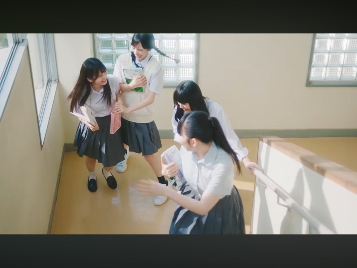 M1USIITA's tweet photo. THEYRE SO CUTE I LOVE THIS MV SO MUCH IT MEANS SO MUCH TO ME https://t.co/PRI8e4JCZB