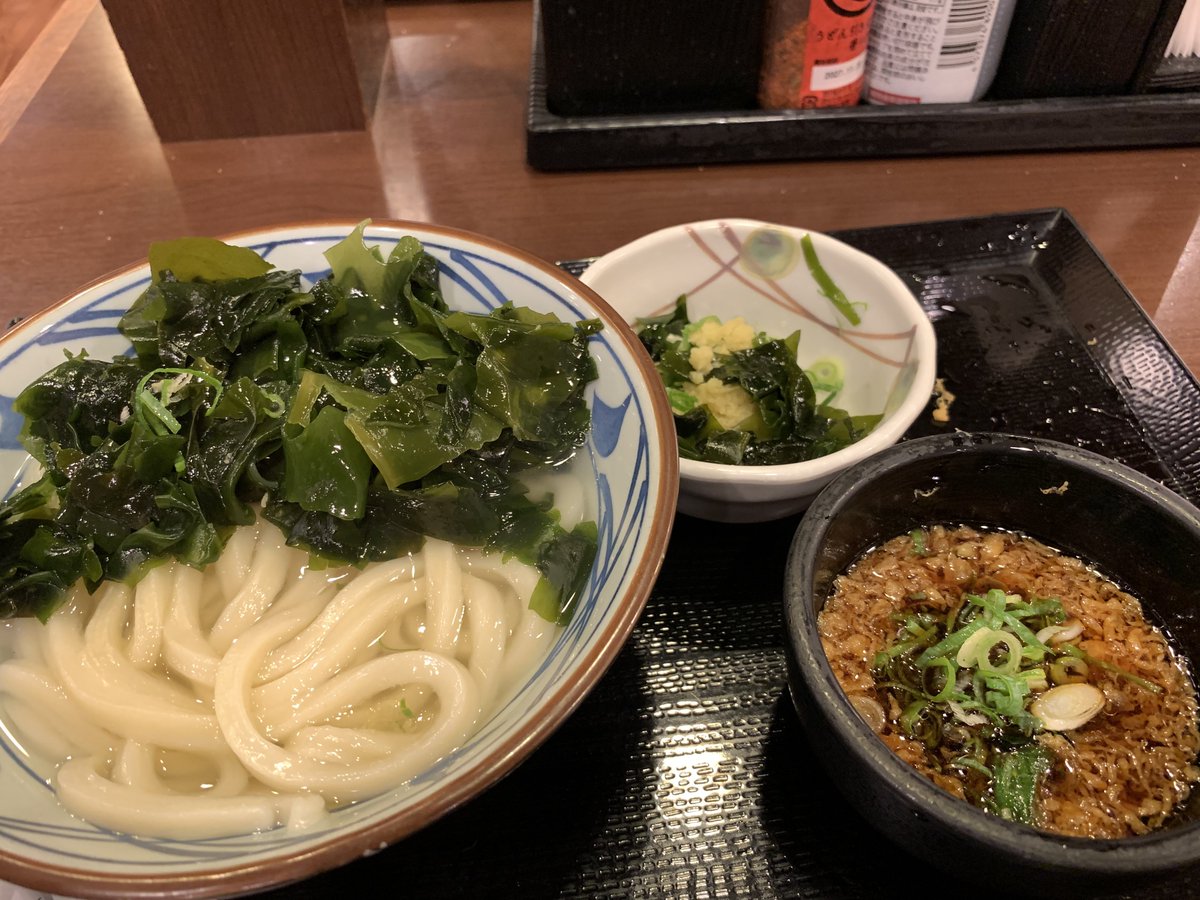 sseechan's tweet photo. お馴染み、近隣貢
わかめうどん https://t.co/6kTeMLHB1B