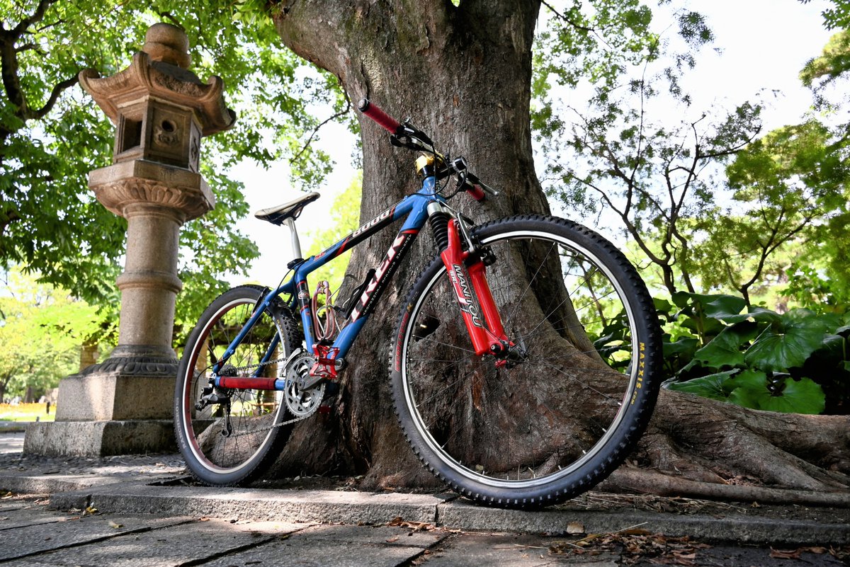 nishiyanphoto's tweet photo. #マウンテンバイク #MTB #picture #camera #NikonZ5 #Osaka #住吉大社 #散歩 #TREK8000SL
オレのバイクカッコええ🚴
TREKの名車をフルカスタムしてる
中古でGETして長年乗ってる愛車✨ https://t.co/S2qZO4oUbc