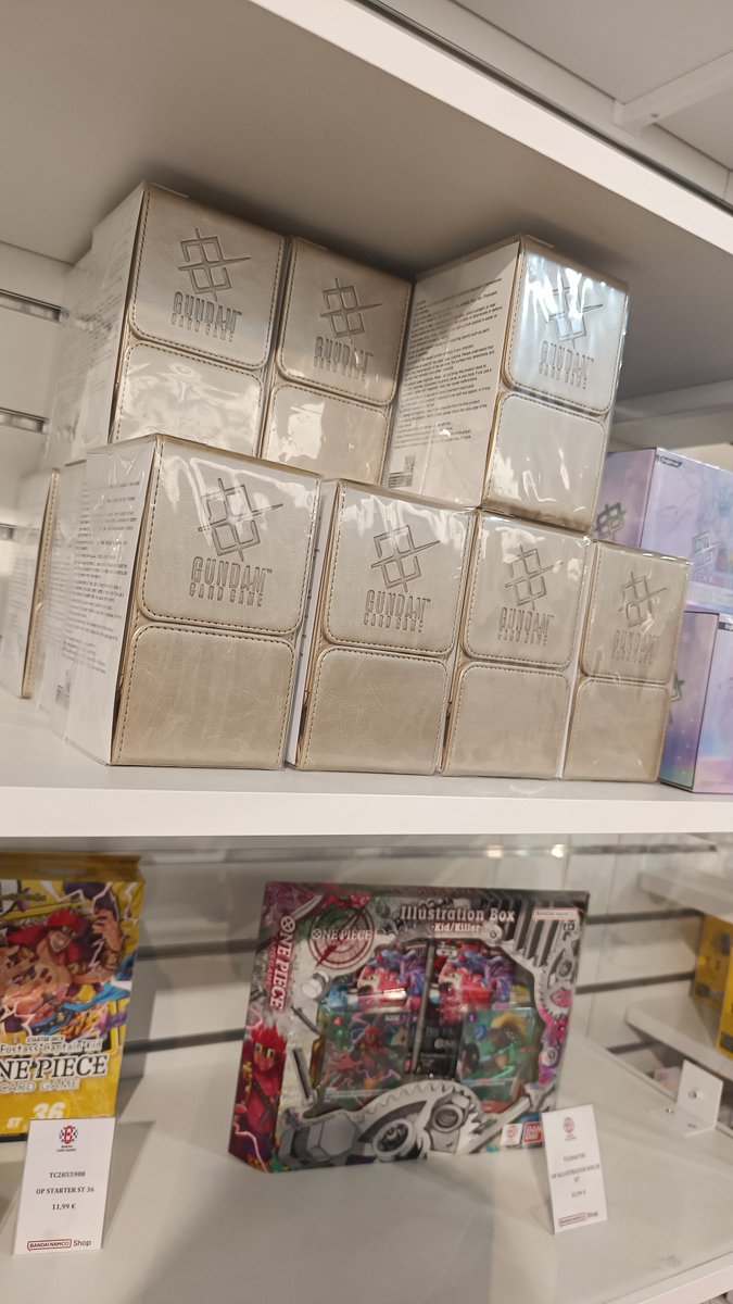 GundamTCGesp's tweet photo. Bandai Store Barcelona release day #gcg #gundamcardgame #gundam https://t.co/B24zlTGdJP