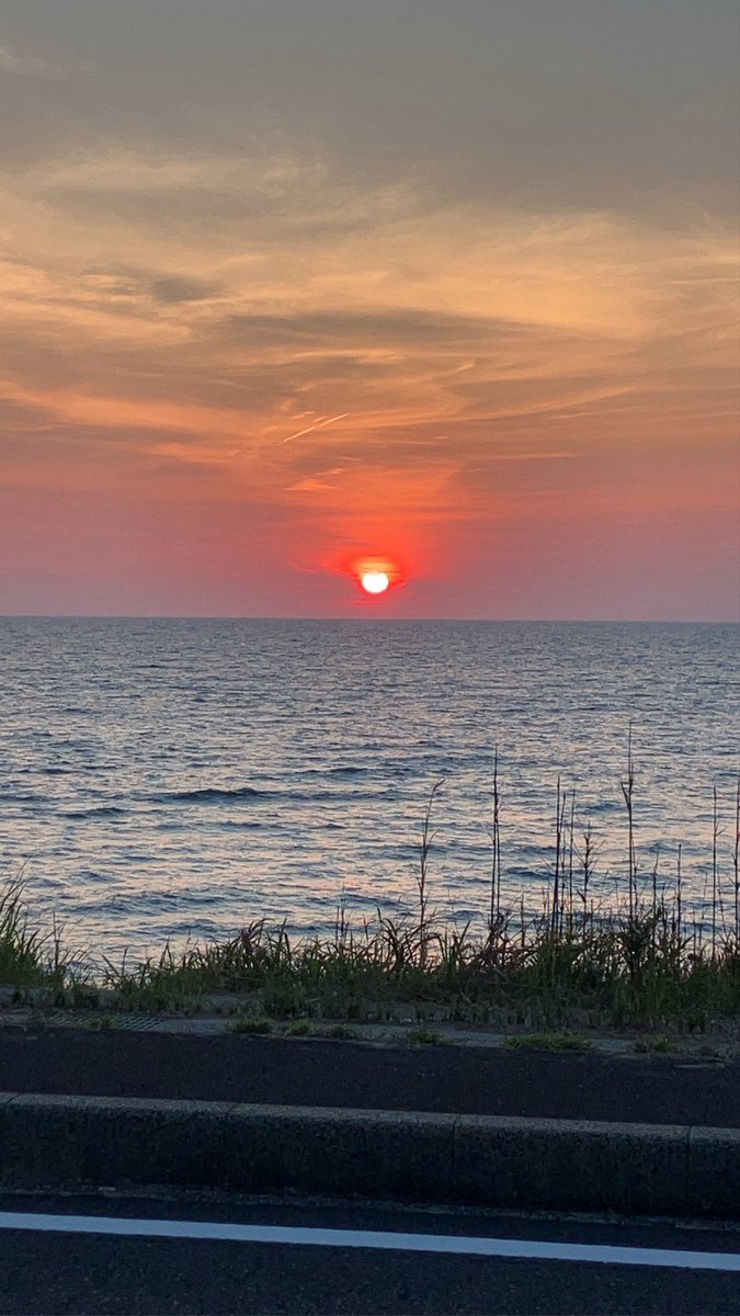 RealityKeu0612's tweet photo. 今日1日
行きたかった場所へ行きまくりました😭✨️
素敵なお店❤️
美しい夕日🌇
出会った優しい人たちに感謝
です🙏 https://t.co/Xlouh5H9ZX