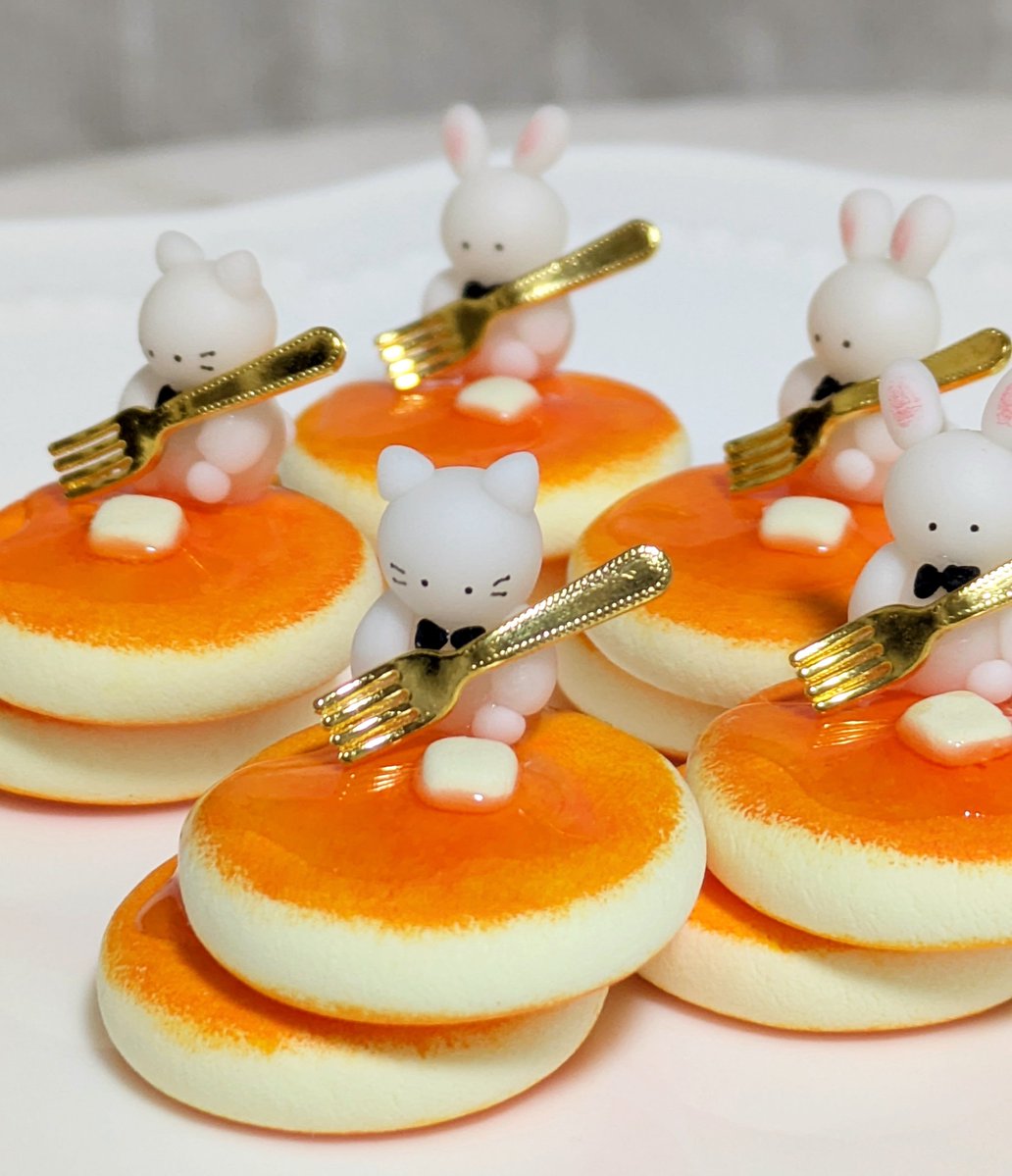 Nimo_neko's tweet photo. ねこさんとうさぎさん🥞 https://t.co/OtbAc56ehl