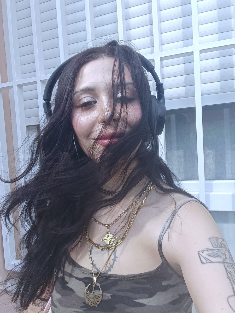 wai6fu's tweet photo. ya he vueltooo!!!! m encuentro muxo mejooor, donde stan mis perritos fieles? 😚😚🤫😊 #findom #finsub #finfet #feetfetısh #workship #feetworkship #dominatrix https://t.co/3aQPMQnpUx