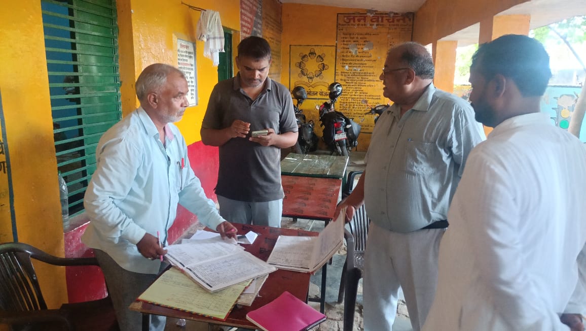 CDOKNJ's tweet photo. दिनांक 31.07.2026 को विकास खण्ड छिबरामऊ के ग्राम मनिकापुर में सचांलित कम्पोजिट विद्यालय का निरीक्षण किया गया।
@UpRuralDev 
@dm_kannauj 
@KannaujDio https://t.co/irsrQLqoBD