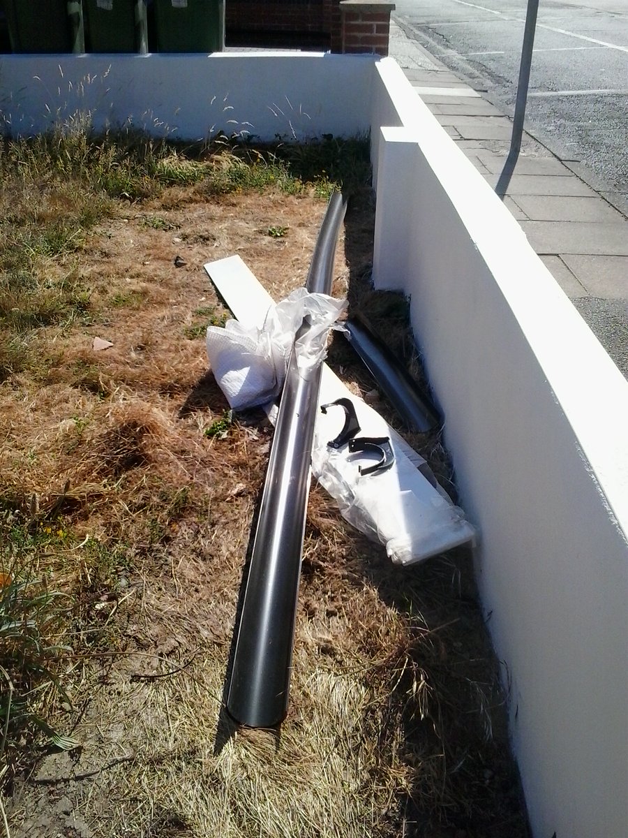hazelspeed2B's tweet photo. fightingcharitycorruption
Malicious damage caused by Scaffolders hired by Richard Tilbury of Mountview Estates PLC.  Damage Tuesday 21st July 2026 am.  Removal of guttering and telephone wiring formerly fixed to front of house.  Damage all around the property and removal of pipes https://t.co/mSqoOBY1qr