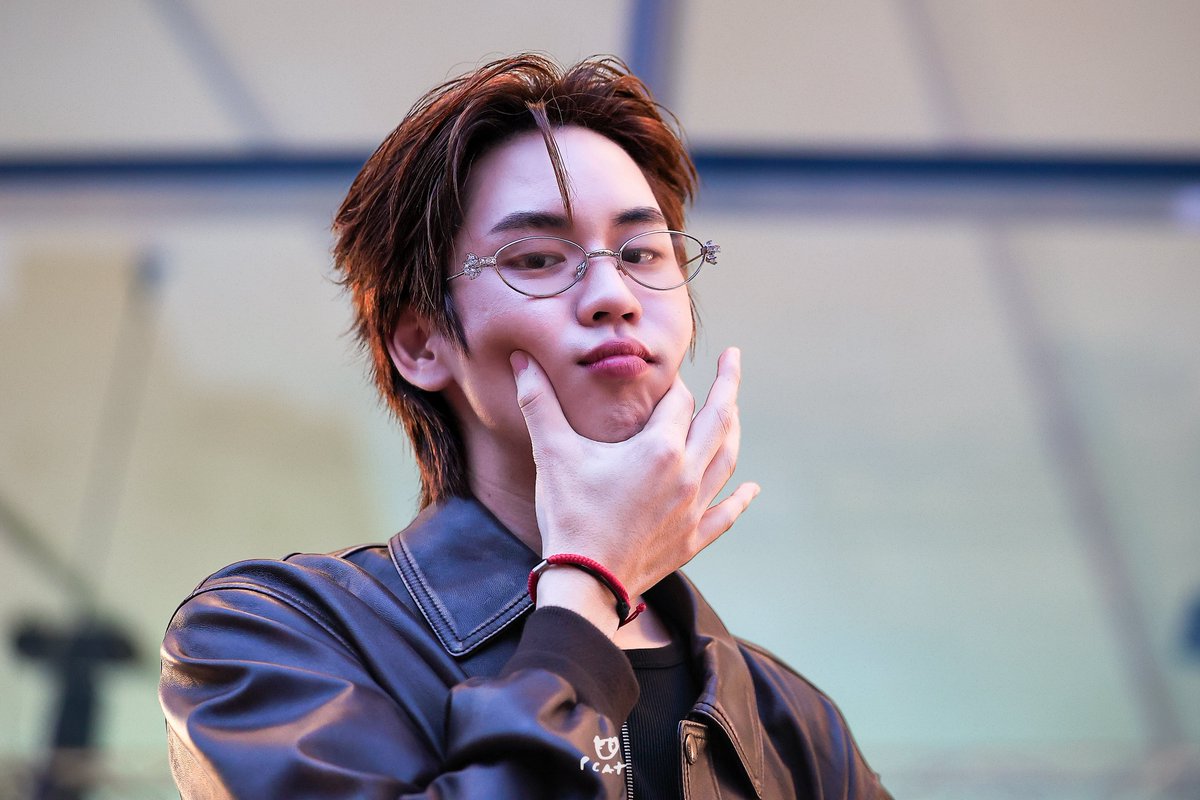 kat0077's tweet photo. บีบแก้มอ้น  ปิ๊ป 🤏🏻🤏🏻 

BPP FANSIGN INT NOVEL FEST
#งานมหกรรมนิยายนานาชาติ2026xBounPrem
#BounPrem #prem_space https://t.co/pb1LEiMFfA