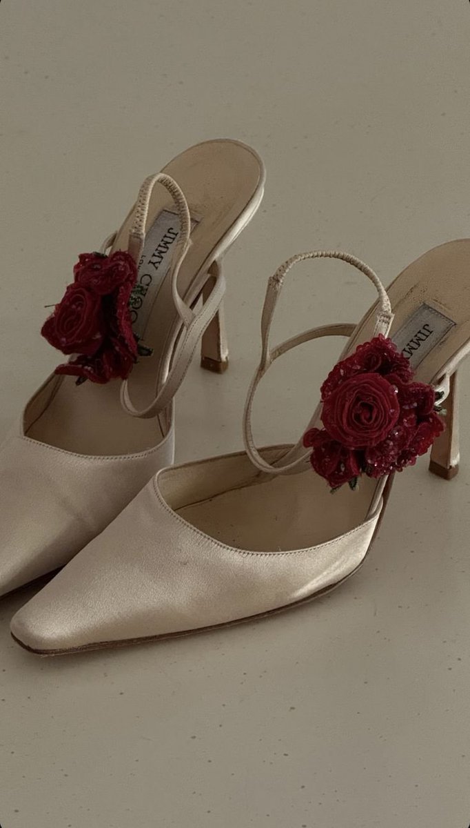 Auralyn0's tweet photo. Jimmy Choo https://t.co/drQiIZWWYa