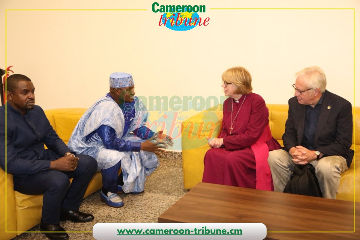 CamerounTribune's tweet photo. Église Anglicane : l’archevêque de Canterbury en escale 

La cheffe spirituelle de la communauté anglicane, Sa Grâce Sarah Mullaly, a été accueillie ce matin à Douala par le secrétaire général des services du gouverneur de la région du Littoral, Aboubakary Haman Tchiouto... https://t.co/xC5kR6ZDbf
