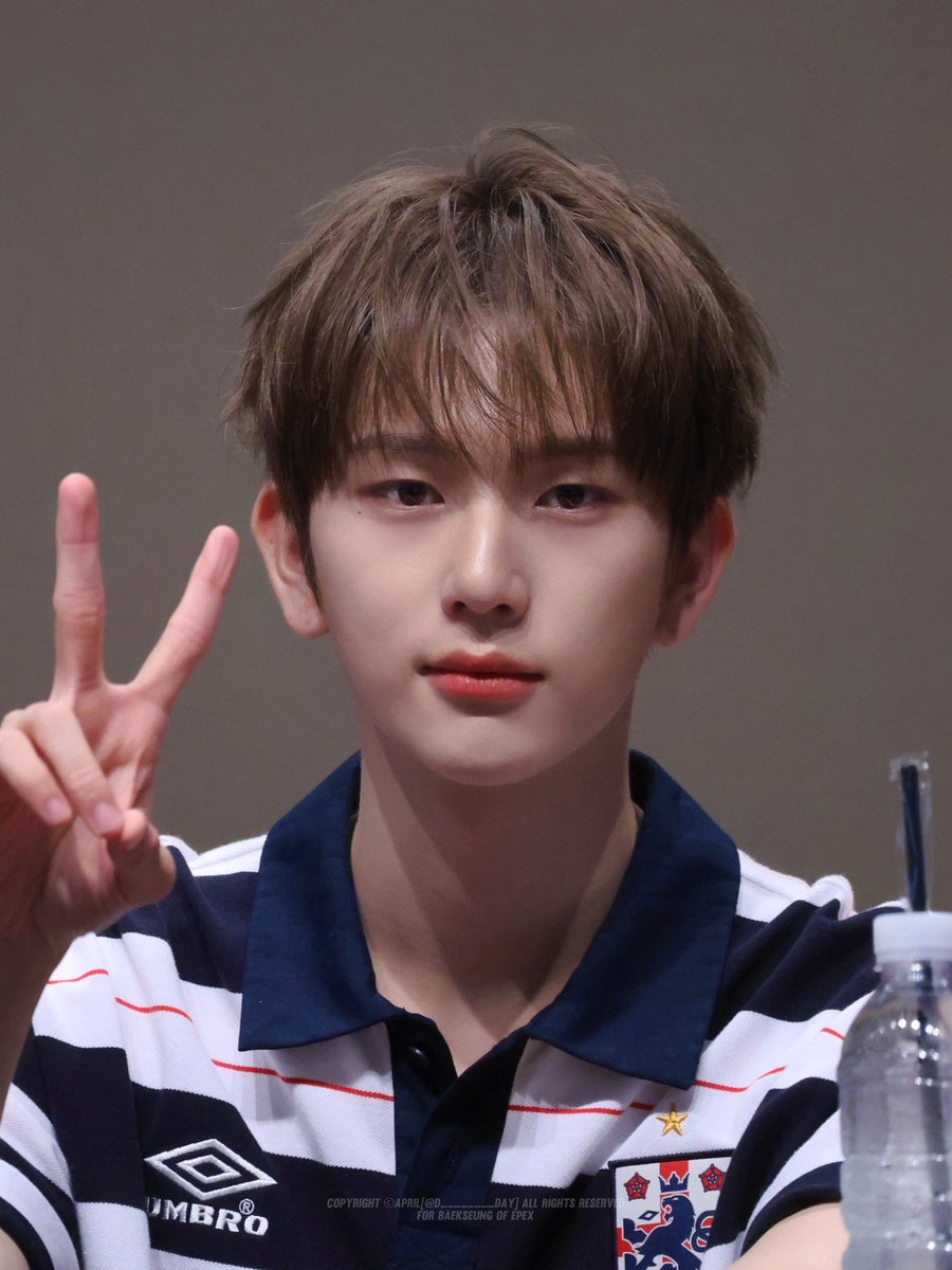 d________day's tweet photo. 260731

8월이야🥵

#이펙스 #EPEX #백승 #BAEKSEUNG https://t.co/5rDSChcovq
