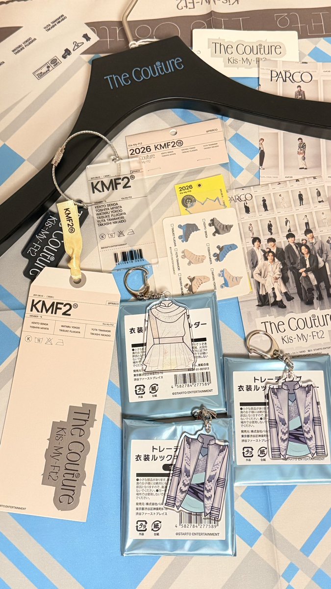 nekomyft2's tweet photo. 次は #キスマイ衣装展 in心斎橋PARCO👕やっと見れた😭どの衣装も凝っててもっとゆっくりじっくり見たいけどとりま写真撮りまくって一回目終了。あと大阪名古屋2回ずつ行くのでCouture視聴や自分の目でしっかり衣装の生地感やデザインを観察せねば‼️しかしキーホルダーあんな種類あるのに何故被るのだ😇 https://t.co/Wt63Ry97Yv